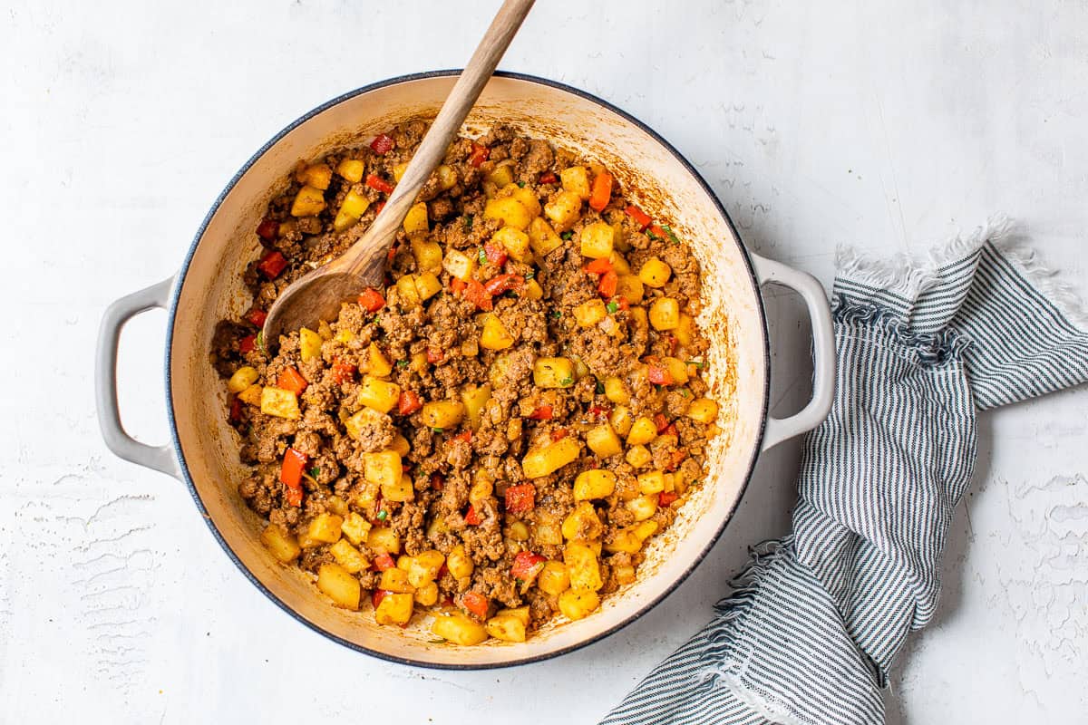 Easy Ground Beef & Potato Skillet: A Weeknight Wonder